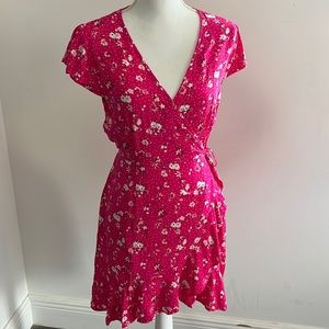 Wrap dress perfect for summer!